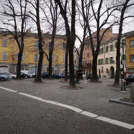 Borgo Fiore House Apartment Parma Bagian luar foto