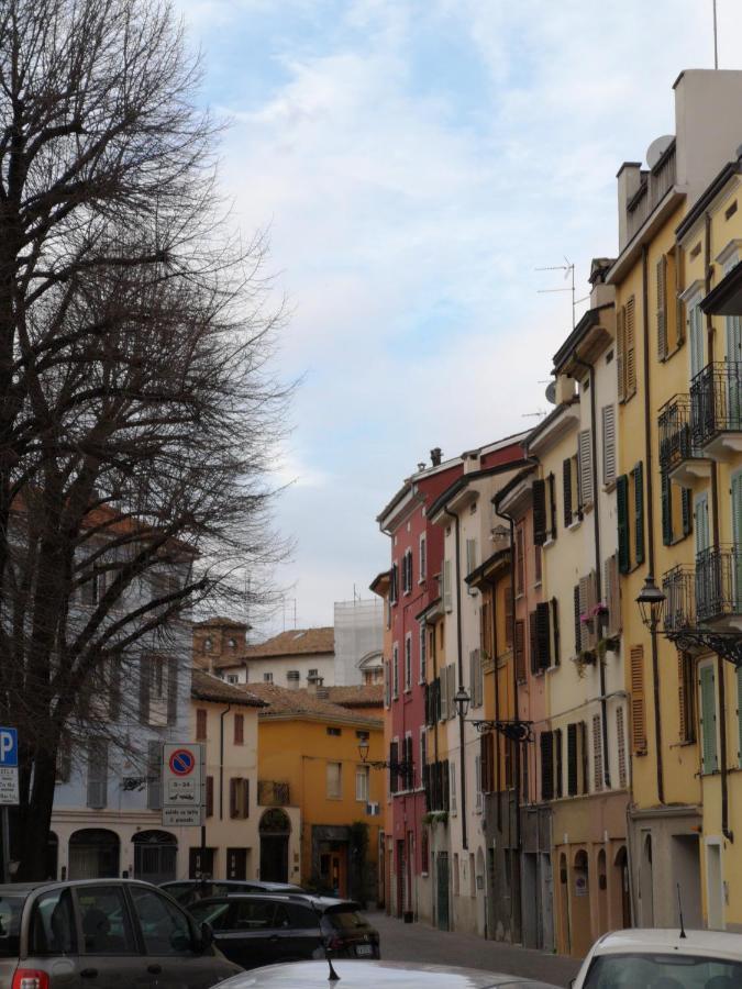 Borgo Fiore House Apartment Parma Bagian luar foto