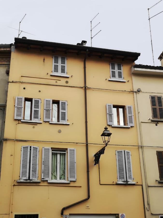 Borgo Fiore House Apartment Parma Bagian luar foto